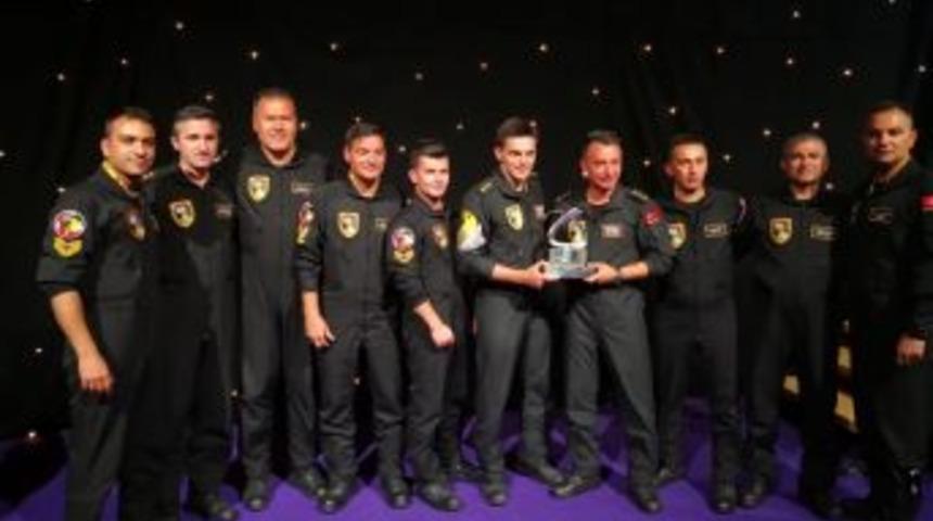 Solot&uuml;rk, "en İyi Solo Jet G&ouml;steri U&ccedil;uşu" &Ouml;d&uuml;l&uuml;n&uuml; Aldı