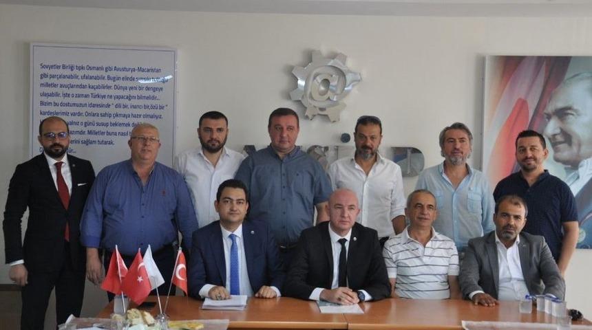 Başkan Çatlık Yönetim Kurulunu Tanıttı