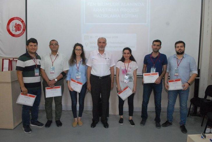Sdü’de Genç Akademisyenlere Tübitak Proje Hazırlama Eğitimi G3