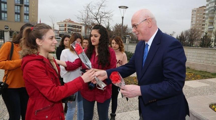 Başkan Kurt, Kadın Gazetecilerle Buluştu.