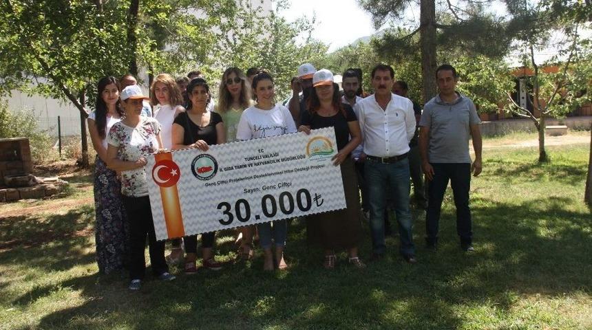 Tunceli&rsquo;de Gen&ccedil; &Ccedil;ift&ccedil;ilerle Hibe S&ouml;zleşme İmzalandı