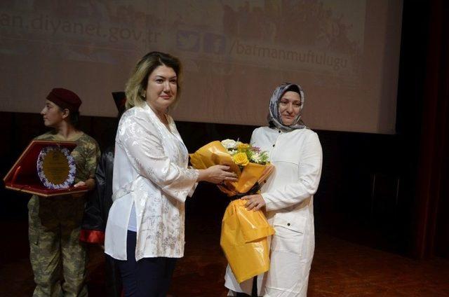 Batman’da ‘karanlık Geceden Aydınlık Sabaha’ Konulu Konferans