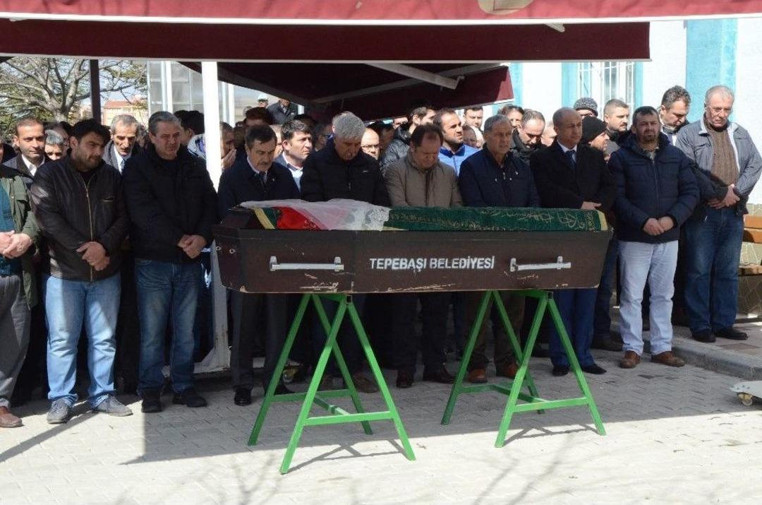 Kadınlar G&uuml;n&uuml;&rsquo;nde Toprağa Verildi