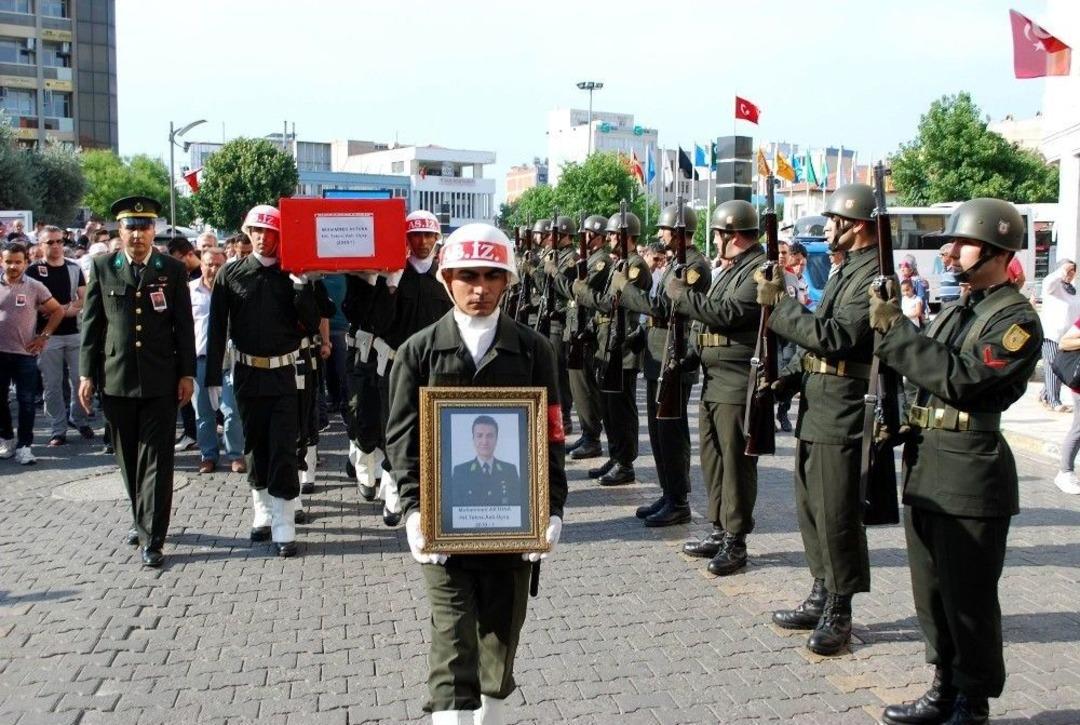 Kazada &Ouml;len Astsubay Toprağa Verildi