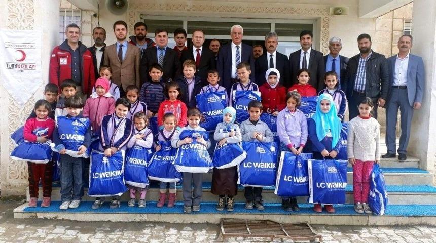 Kızılay’dan Öğrencilere Yardım