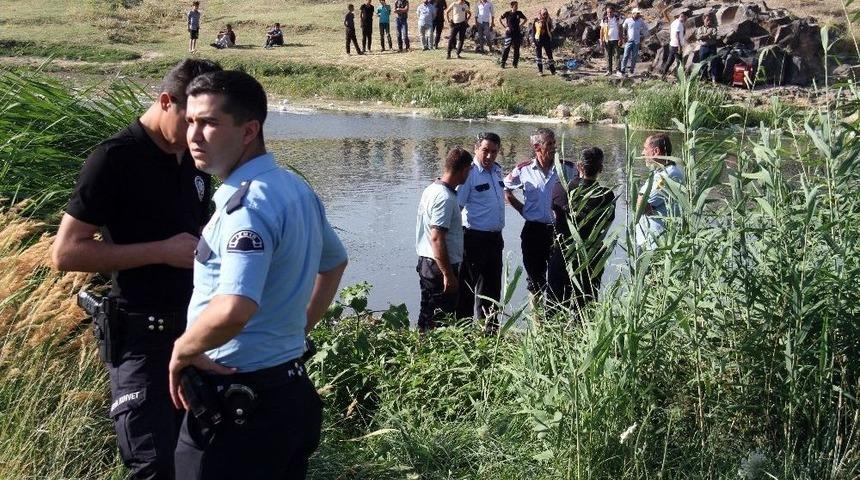 G&ouml;lette Kaybolan &Ccedil;ocuğun Cansız Bedenine Ulaşıldı