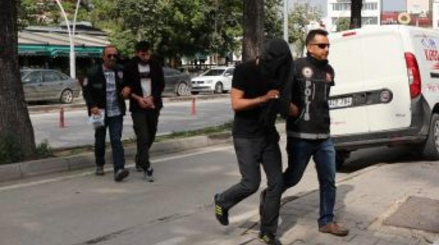 Uyuşturucu Satıcısı 2 Kişi Tutuklandı