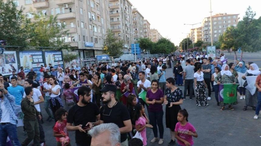 Hdp&rsquo;ye Diyarbakır&rsquo;da Soğuk Duş