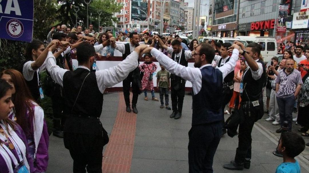 "ulaslararası Kemen&ccedil;e Ve Horon Festivali"