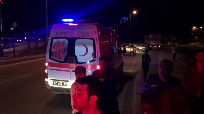 İki Grup Arasında Silahlı, Bı&ccedil;aklı Ve Taşlı Kavga: 7 Yaralı