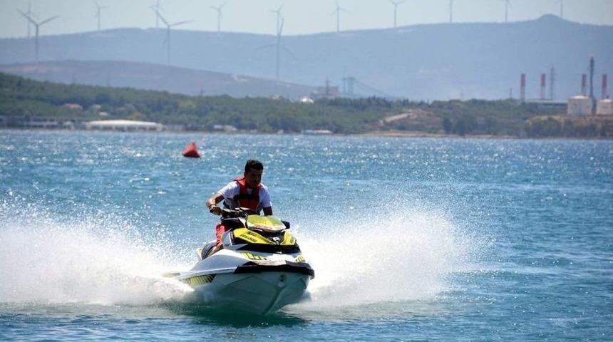 Türkiye Su Jeti Ve Flyboard Şampiyonası Aliağa’da Başladı
