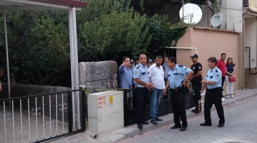 Eşini Ve Kızını &Ouml;ld&uuml;r&uuml;p İntihar Etti