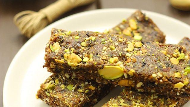 Vişneli - Fıstıklı Bar