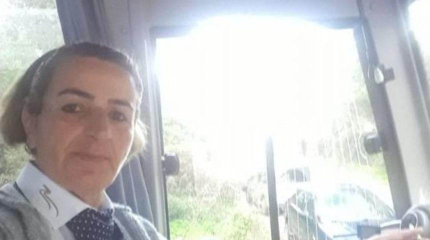 Bayan Servis Şof&ouml;r&uuml; &Ccedil;ocuğuna Bakmak İ&ccedil;in Her G&uuml;n Direksiyon Sallıyor