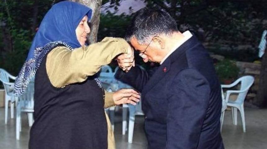 Eski Bakan İsmet Yılmaz’ın Annesi Vefat Etti