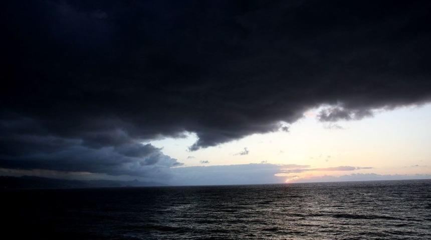 Yağmur Bulutları Yeniden Karadeniz &Uuml;st&uuml;nde