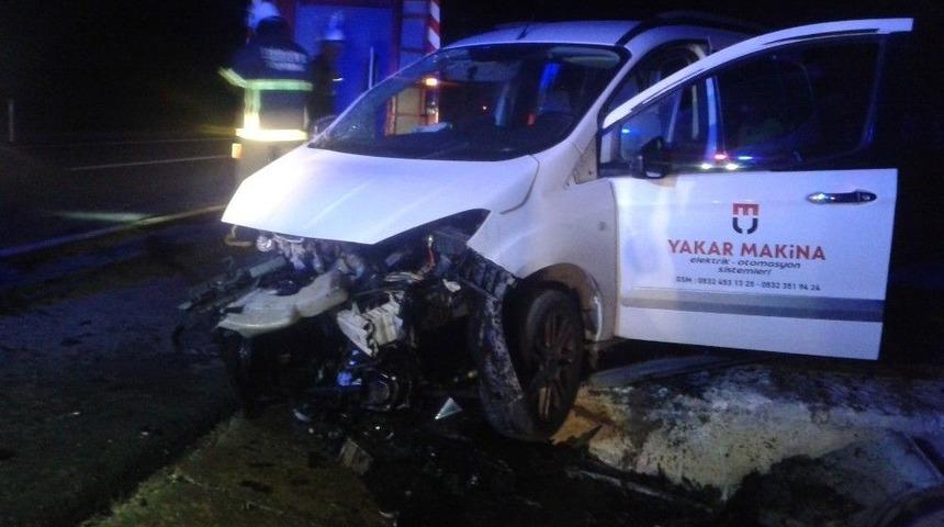 Hurdaya D&ouml;nen Ara&ccedil;ta Ağır Yaralandı