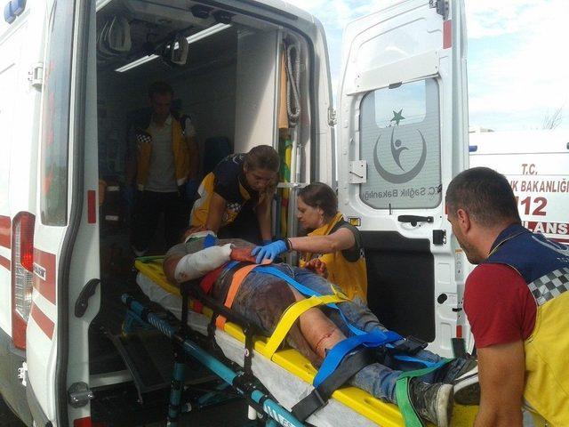 İkiye B&ouml;l&uuml;nen Otomobilden Sağ &Ccedil;ıktı 1