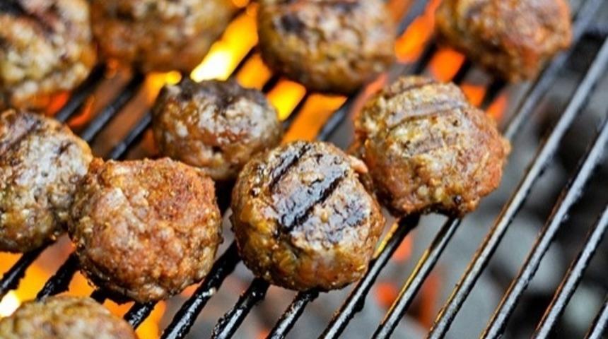 Mangalda Nefis Izgara Köfte