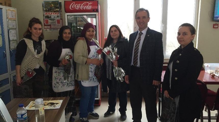 U&ccedil;ar, 8 Mart D&uuml;nya Emek&ccedil;i Kadınlar G&uuml;n&uuml;n&uuml; Kutladı