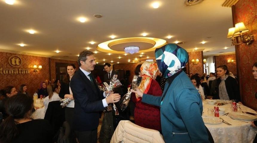Başkan Alemdar, Kadın Personelle Bir Araya Geldi