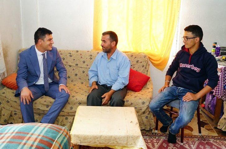 (özel) Hayvan Otlatırken Gökyüzünde Gördüğü Uçak Hayatını Değiştirdi G4