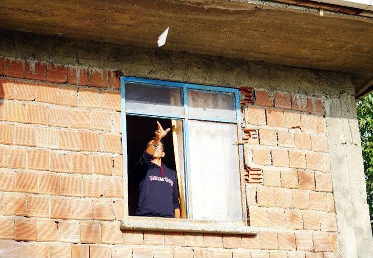 (özel) Hayvan Otlatırken Gökyüzünde Gördüğü Uçak Hayatını Değiştirdi G5