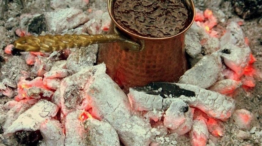 Közde Pişmiş Aşırı Lezzetli Kahve