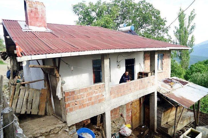 (özel) Hayvan Otlatırken Gökyüzünde Gördüğü Uçak Hayatını Değiştirdi G3