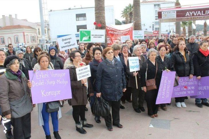 Ayvalık’ta Kadınların 8 Mart Coşkusu G3