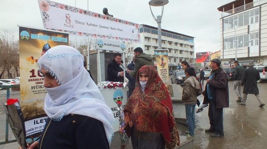 Malazgirt&rsquo;te &lsquo;kadınlar G&uuml;n&uuml;&rsquo; Etkinliği