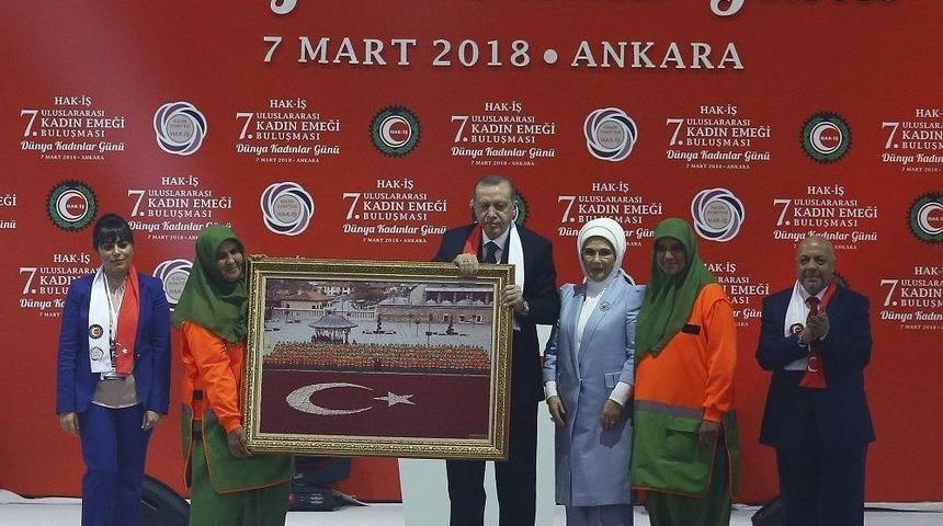 Konya B&uuml;y&uuml;kşehir Park Bah&ccedil;eler&rsquo;in Kadın &Ccedil;alışanları Cumhurbaşkanı Erdoğan İle G&ouml;r&uuml;şt&uuml;
