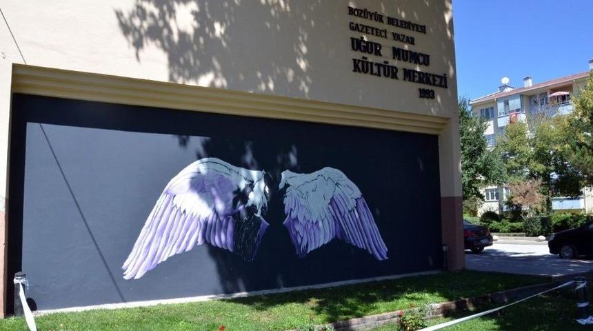 Boz&uuml;y&uuml;k&rsquo;e Sanatsal Dokunuşlarıyla Renk Kattılar