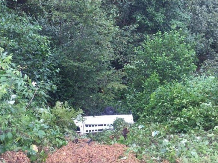 Giresun’da Mevsimlik Fındık İşçilerini Taşıyan Minibüs Kaza Yaptı: 3 Ölü, 12 Yaralı