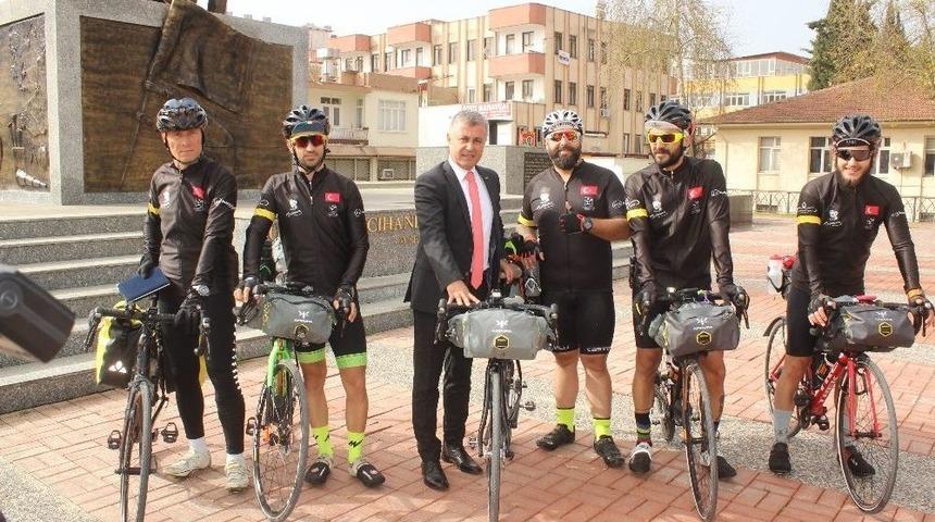 Bisiklet&ccedil;iler, &Ccedil;anakkale Yolunda