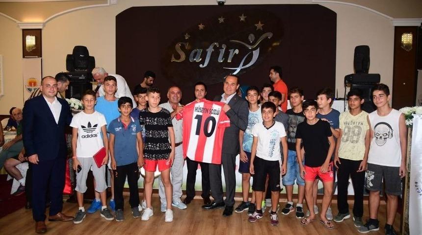 Şampiyon Amat&ouml;r Spor Kul&uuml;pleri Yemekte Buluştu