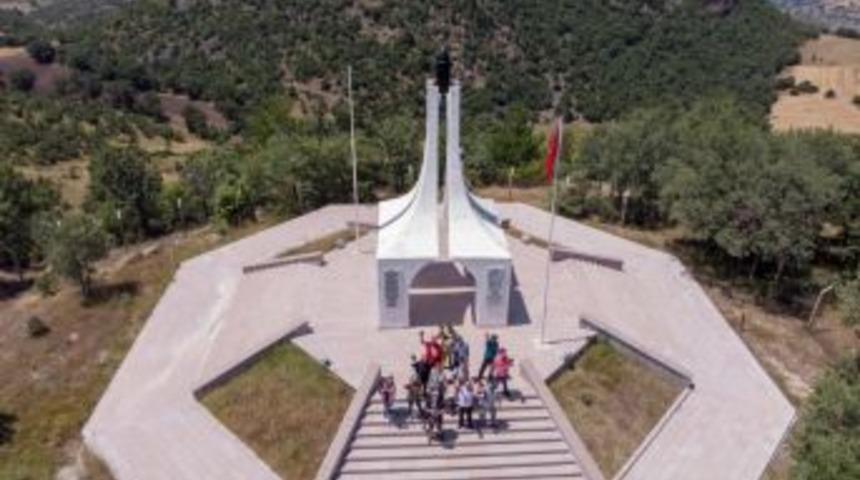 Fotoğraf Sanatçıları Emet’i Görüntüledi