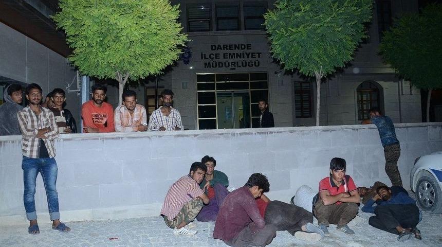 Malatya&rsquo;da 71 Ka&ccedil;ak G&ouml;&ccedil;men Yakalandı