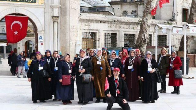 Eyüpsultanlı Kadınlara 8 Mart Hediyesi