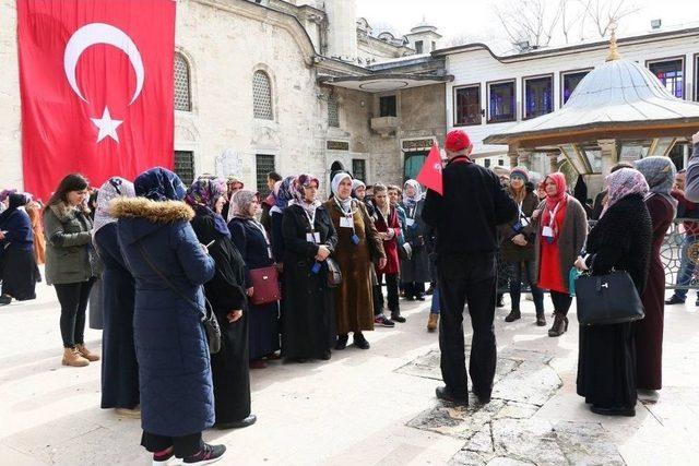 Eyüpsultanlı Kadınlara 8 Mart Hediyesi