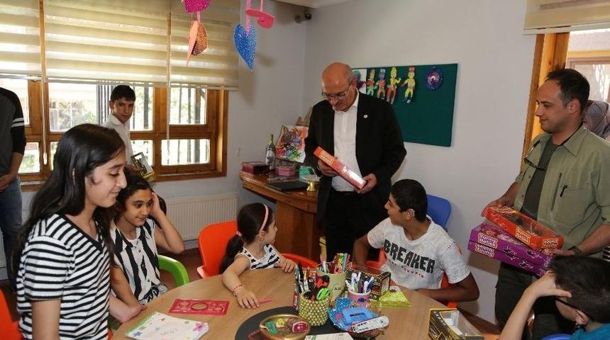 Ato Başkanı Baran, Özel Eğitim Ve Rehabilitasyon Merkezini Ziyaret Etti