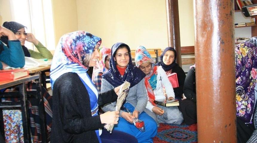 D&uuml;&rsquo;den K&ouml;yde Yaşayan Kadınlara Ziyaret