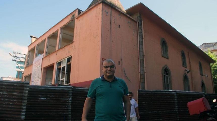 Giresun&rsquo;da Yeni Cami Yapımı İ&ccedil;in Eski Caminin Yıkımı Başladı