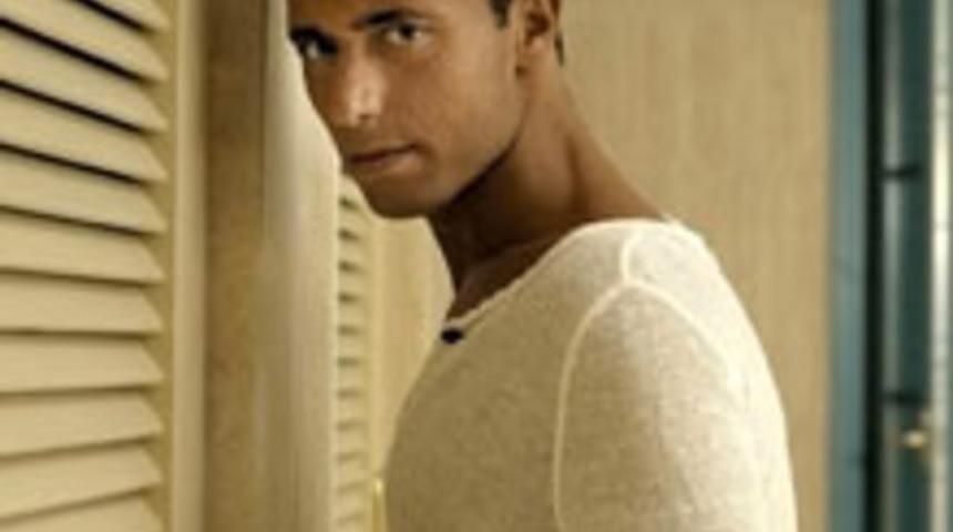 Britney Spears'ın Aranj&ouml;r&uuml;nden Musti'ye Şarkı