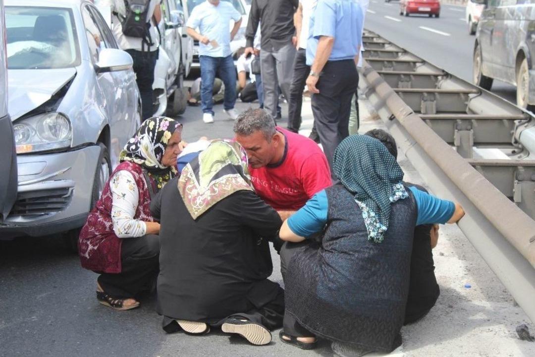 (&ouml;zel) Fsm K&ouml;pr&uuml;s&uuml; Girişinde 4 Ara&ccedil; Birbirine Girdi: 4 Yaralı