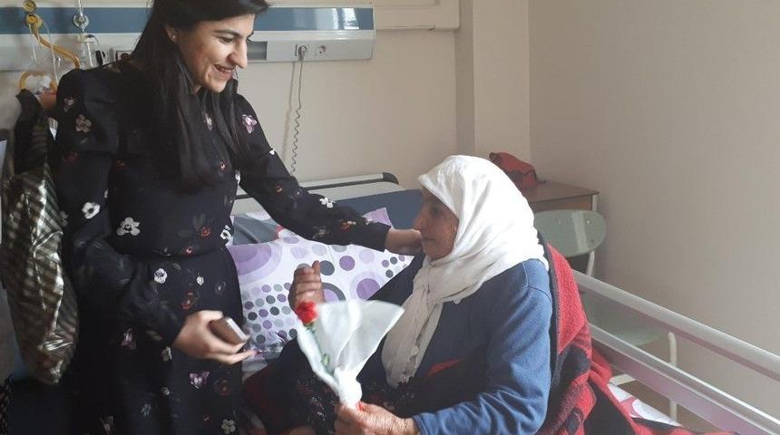 Çelikhan Devlet Hastanesinde Kadınlar Günü Kutlandı