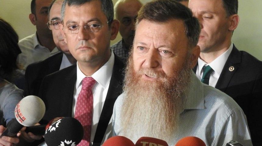 Ohal Bitti, Chp&rsquo;li Aytuğ Atıcı Sakalını Kesti