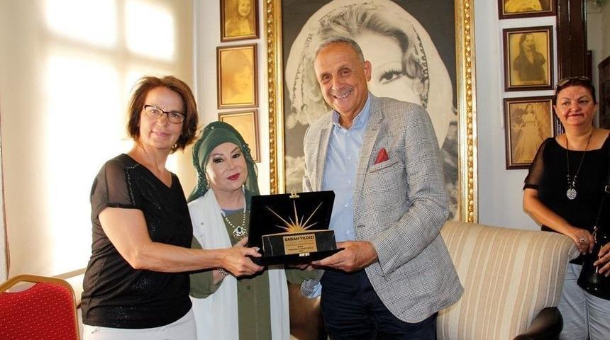 Bedia Akart&uuml;rk&rsquo;&uuml;n &rsquo;yaşam Boyu Başarı &Ouml;d&uuml;l&uuml;&rsquo; Kendi M&uuml;zesinde