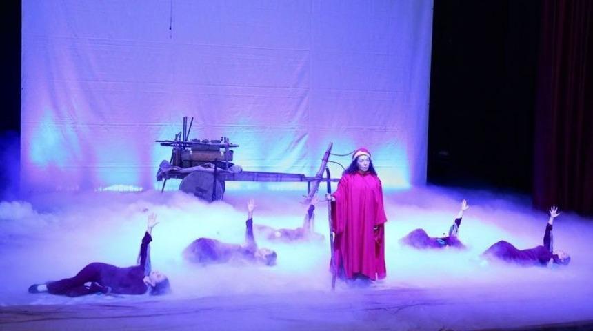 Sultangazi Belediyesi&rsquo;nden Y&uuml;zlerce Kadına Resepsiyon