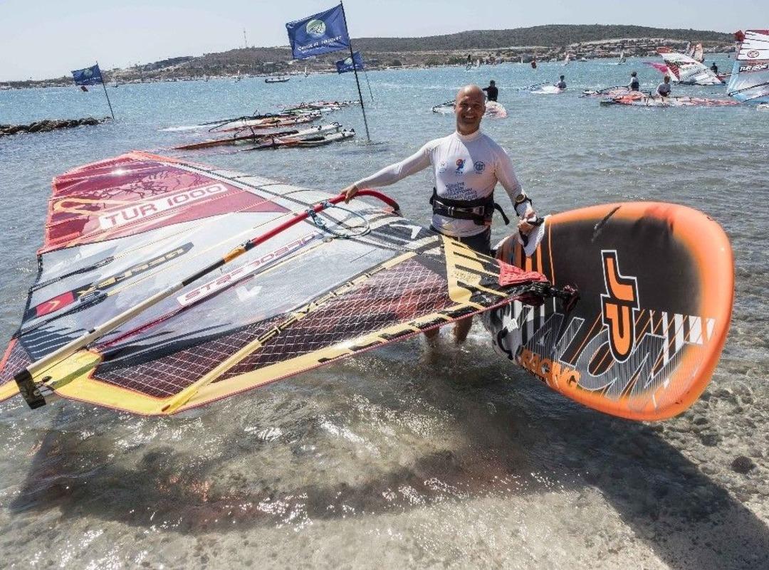 &Uuml;nl&uuml; Tatil Merkezi &Ccedil;eşme Bu Yılda Capcanlı